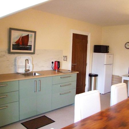 Glendalough Scenery Farmhouse Раундууд Екстериор снимка