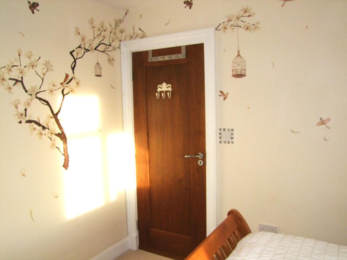 Glendalough Scenery Farmhouse Раундууд Екстериор снимка